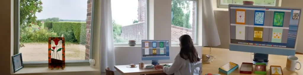 Charlotte Bosteels geeft een online sessie vanuit haar werkruimte – Sehoona online sessies